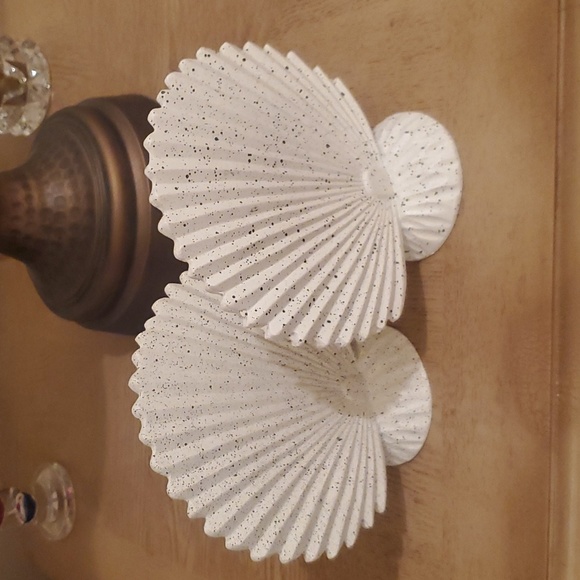 Ceramic Table Decor - Picture 6 of 7